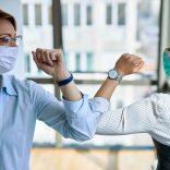 Stil je huidhonger op Nationale Knuffeldag en rol je op als een worstje!