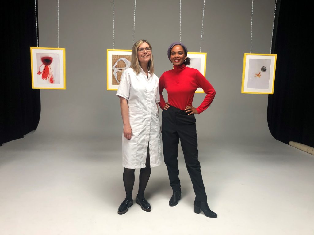 Gynaecoloog Dana Huppelschoten en presentatrice Dzifa Kusenuh