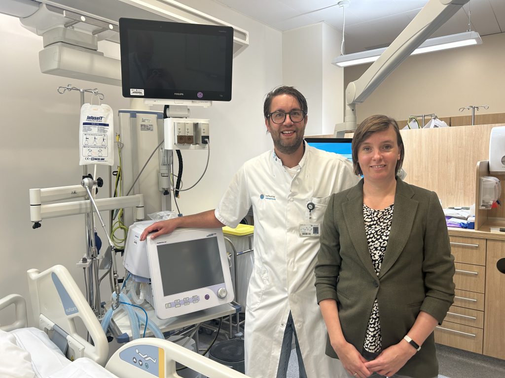 Ashley De Bie en Carla Kloeze.