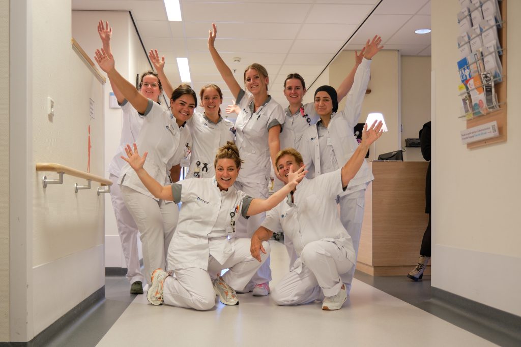 Teamfoto afdeling Geriatrie. Foto: Jarno Verhoef/Catharina Ziekenhuis