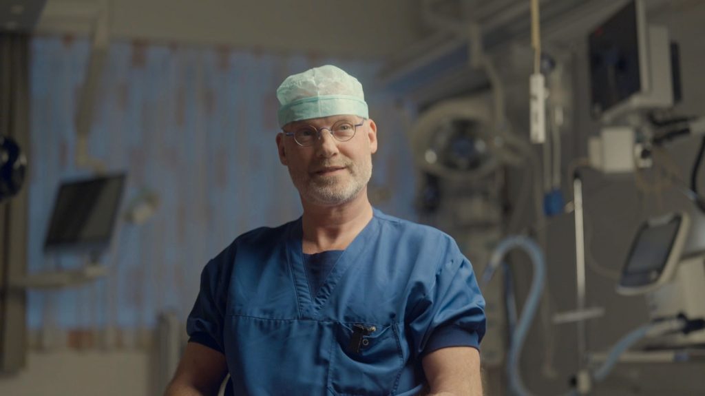 Patrix Lanen aan het woord tijdens de documentaire Buiten Adem.