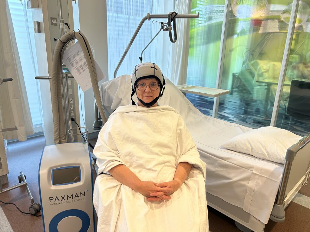 De nieuwe hoofdhuidkoelingsapparaten.